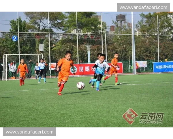 儿童足球比赛精彩瞬间展现小选手团队协作与竞技精神激励成长之路